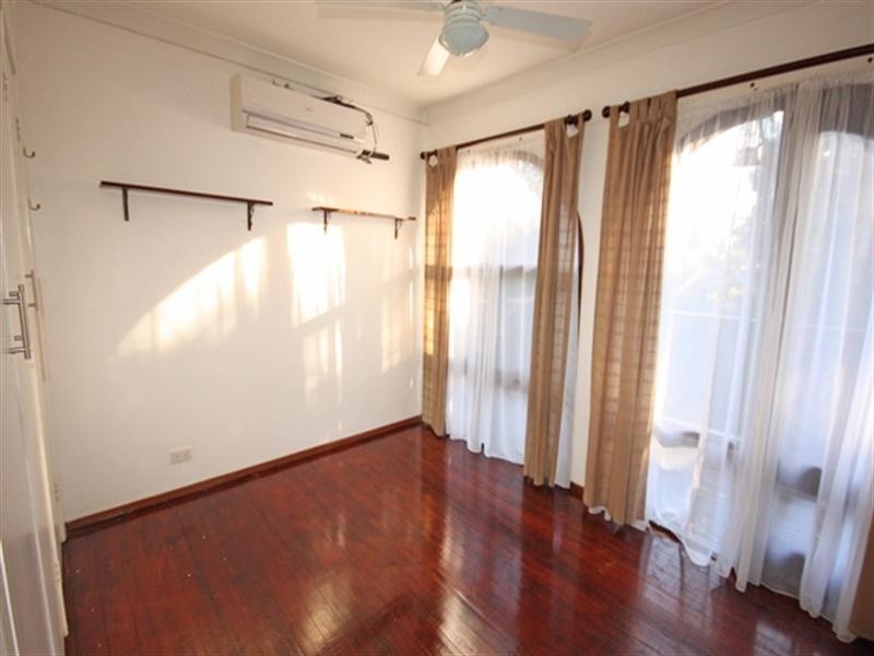 8/6 Clifford Crescent, Ingleburn NSW 2565