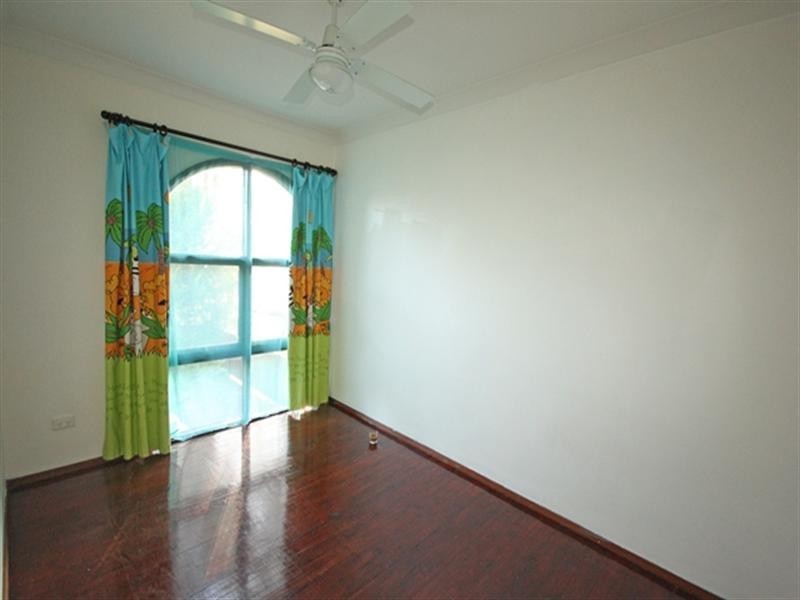 8/6 Clifford Crescent, Ingleburn NSW 2565