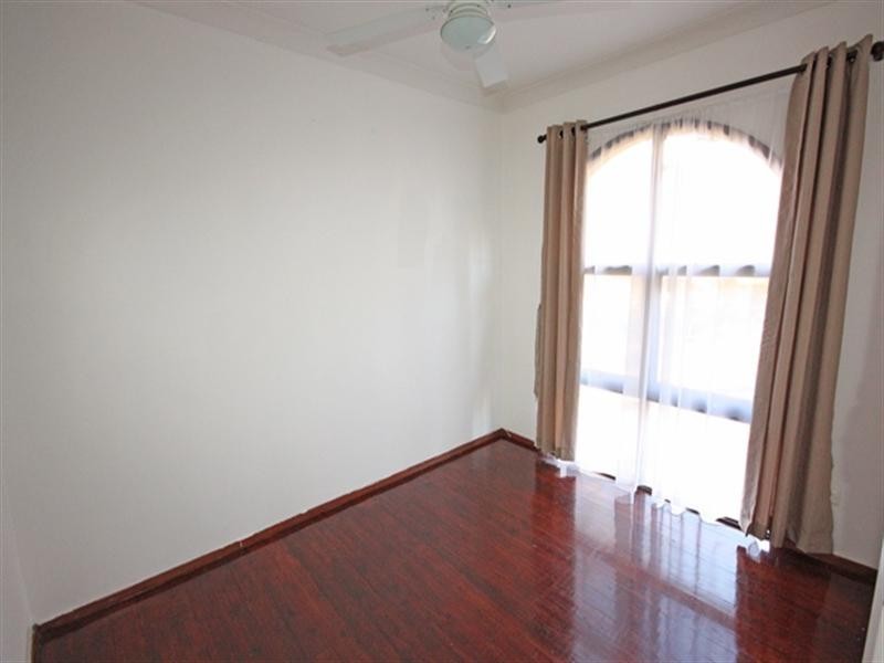 8/6 Clifford Crescent, Ingleburn NSW 2565