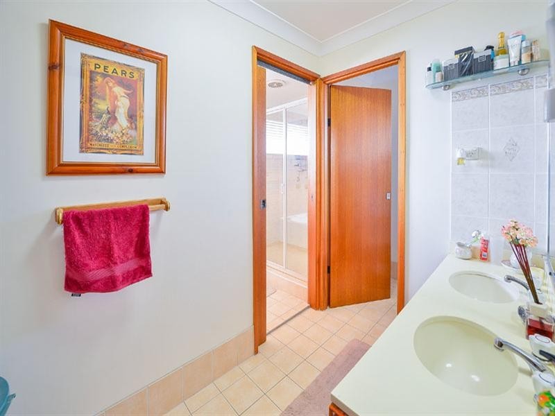 42 Angle Road, Leumeah NSW 2560