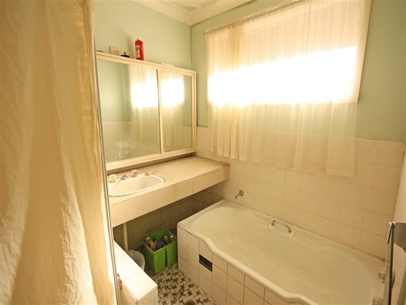 Campbelltown NSW 2560