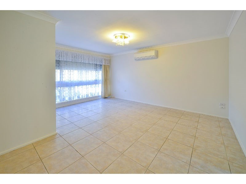 2 Harrow Road, Glenfield NSW 2167