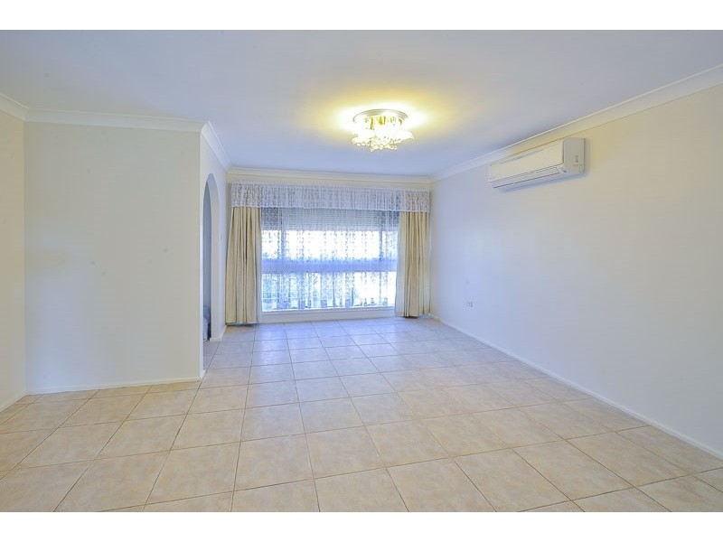 2 Harrow Road, Glenfield NSW 2167