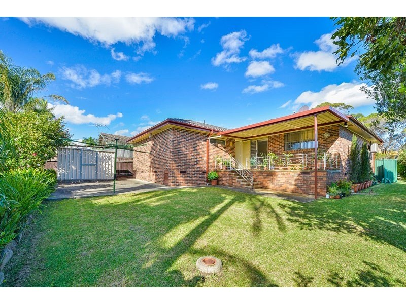 2 Harrow Road, Glenfield NSW 2167