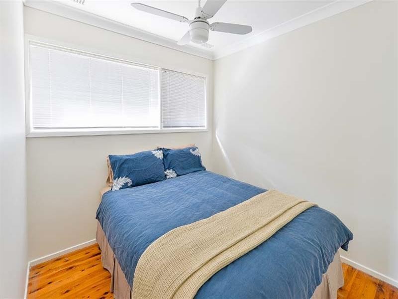 52 Lawn Avenue, Bradbury NSW 2560