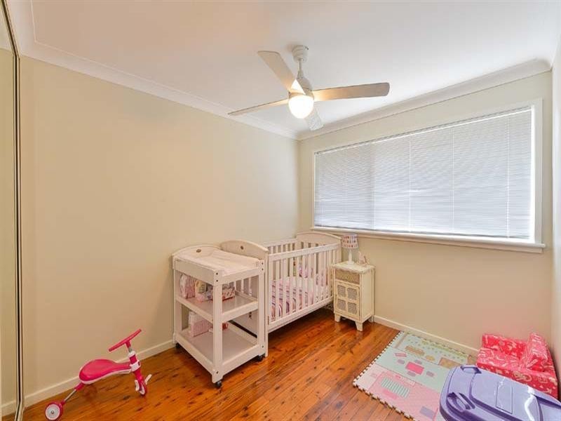 52 Lawn Avenue, Bradbury NSW 2560