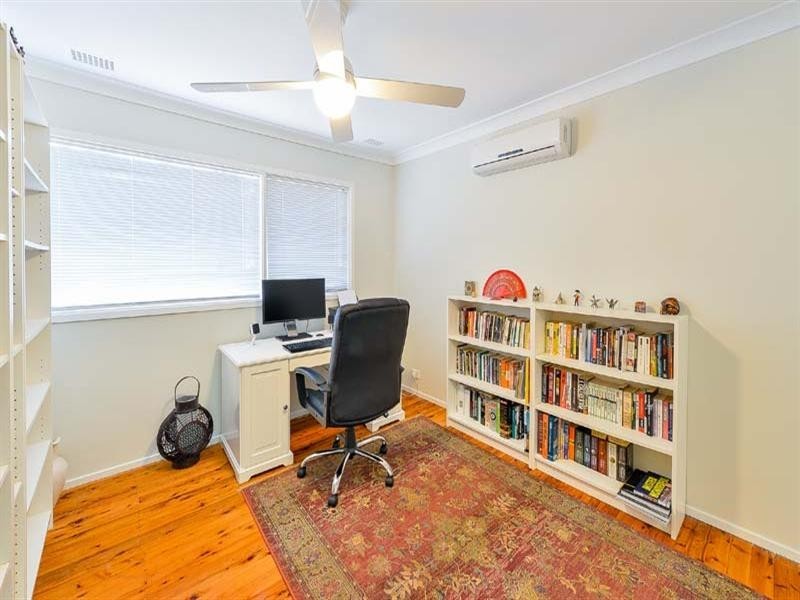 52 Lawn Avenue, Bradbury NSW 2560