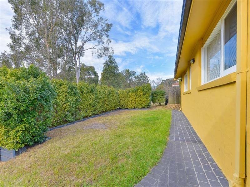52 Lawn Avenue, Bradbury NSW 2560