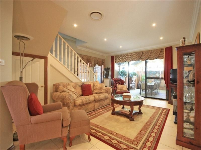 2/14-16 Park Street, Camden NSW 2570