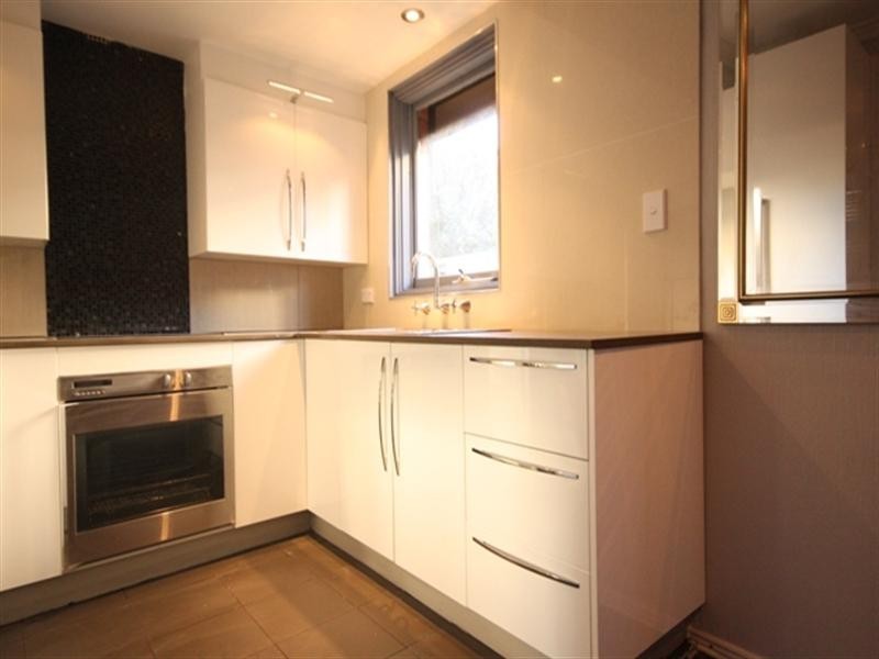 2/11 Warby Street, Campbelltown NSW 2560