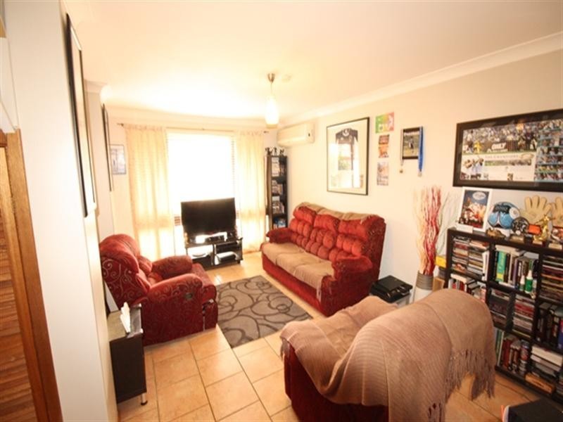 4/5 Amaranthus Place, Macquarie Fields NSW 2564