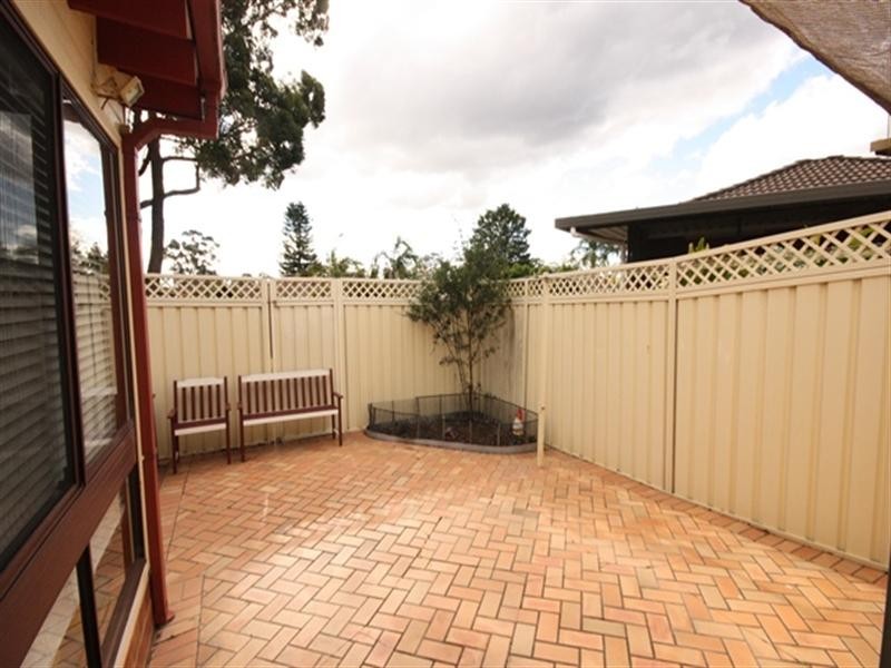 4/5 Amaranthus Place, Macquarie Fields NSW 2564