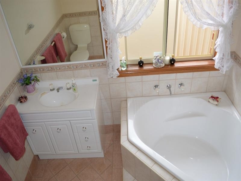 9 Banksia Road, Mount Annan NSW 2567