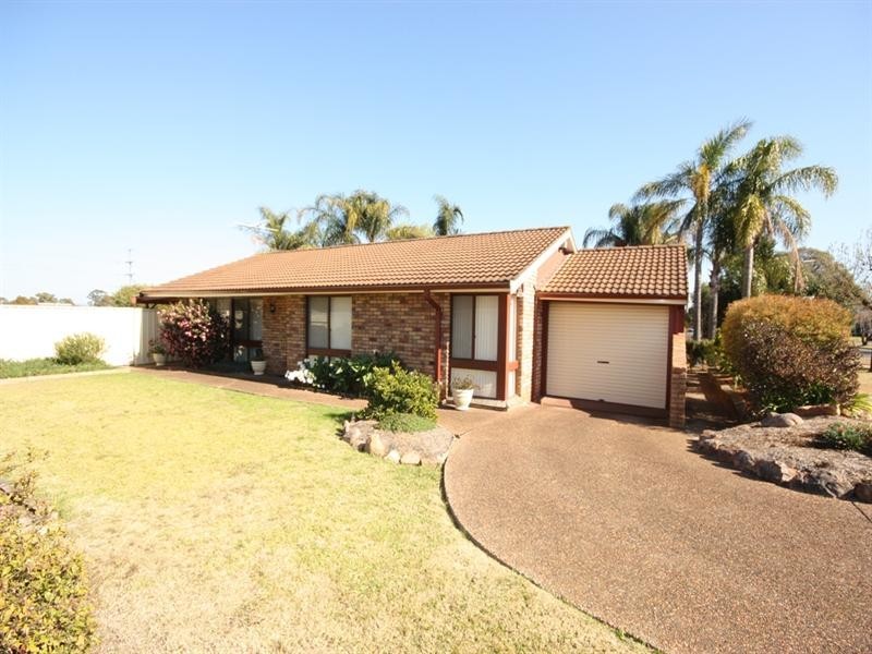 36 Livingstone Avenue, Ingleburn NSW 2565