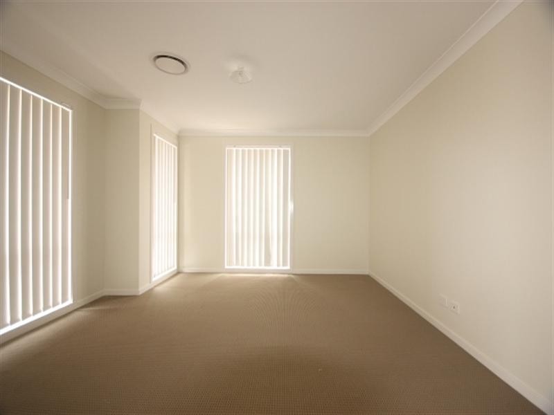 18 Geoghegan Circuit, Oran Park NSW 2570