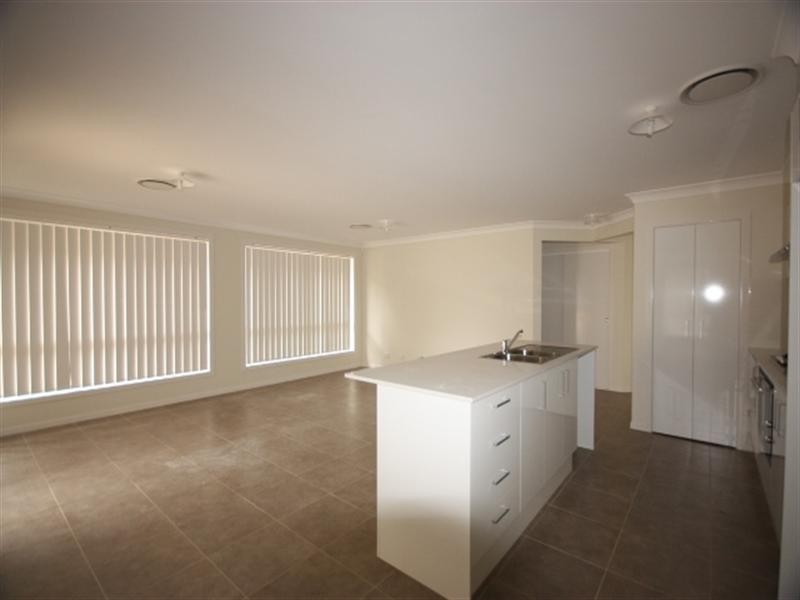 18 Geoghegan Circuit, Oran Park NSW 2570