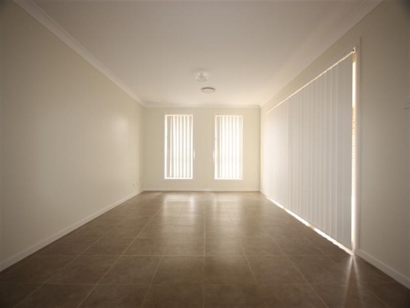 18 Geoghegan Circuit, Oran Park NSW 2570