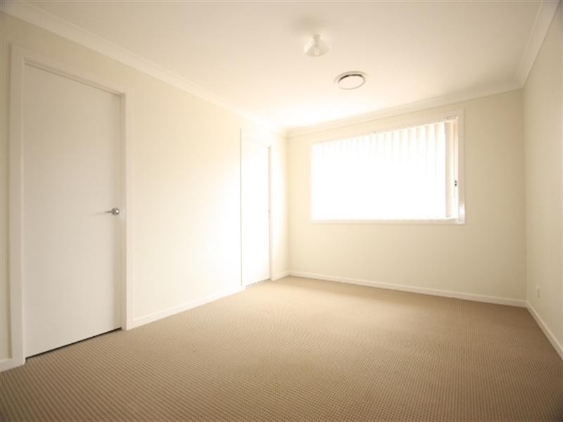 18 Geoghegan Circuit, Oran Park NSW 2570