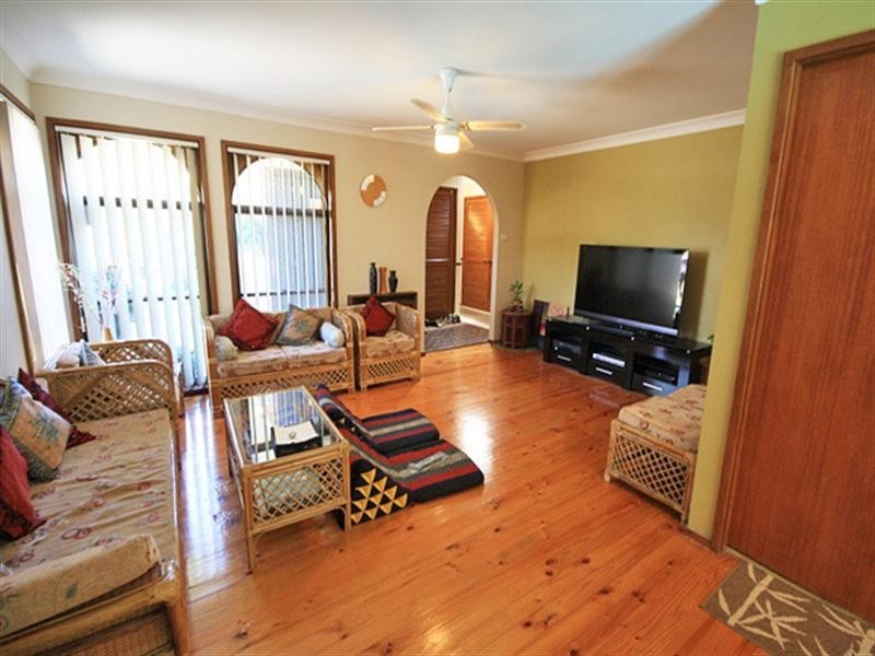 44 Trobriand, Glenfield NSW 2167