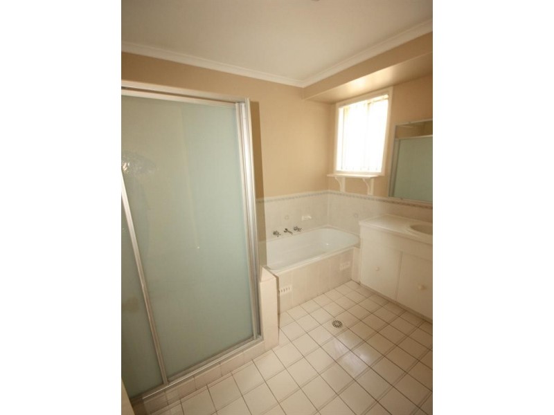 9B Pontiac Place, Ingleburn NSW 2565