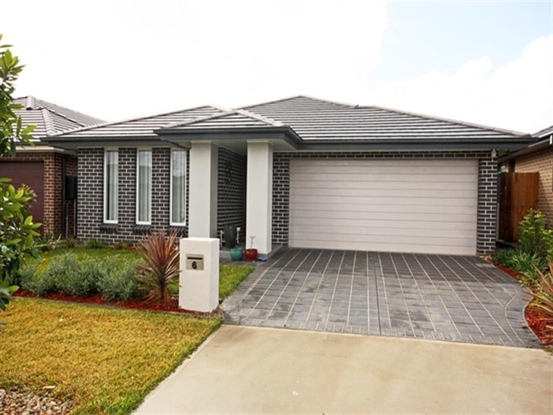 6 Crick Place, Oran Park NSW 2570