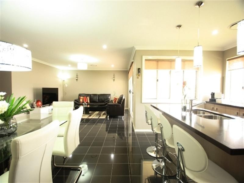 6 Crick Place, Oran Park NSW 2570