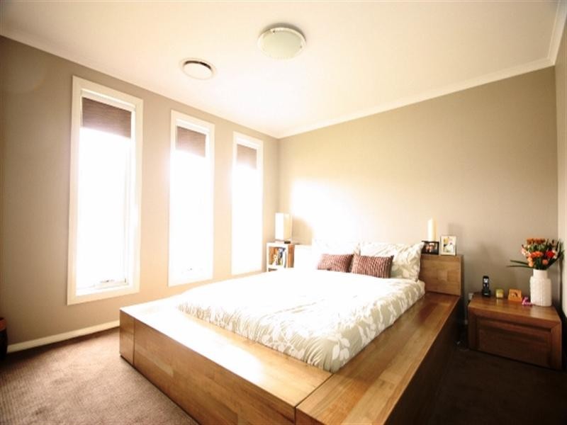 6 Crick Place, Oran Park NSW 2570