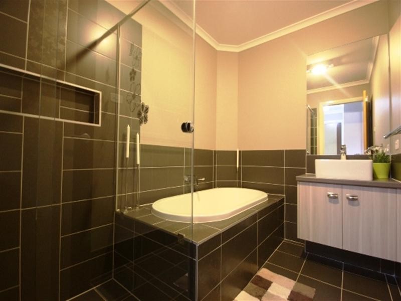 6 Crick Place, Oran Park NSW 2570