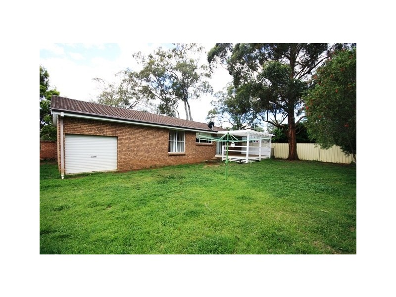 8 Furner Avenue, Camden South NSW 2570