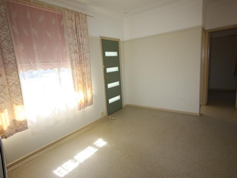 19 Phelps Crescent, Bradbury NSW 2560