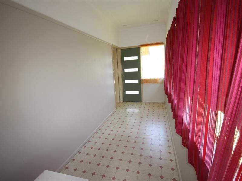 19 Phelps Crescent, Bradbury NSW 2560