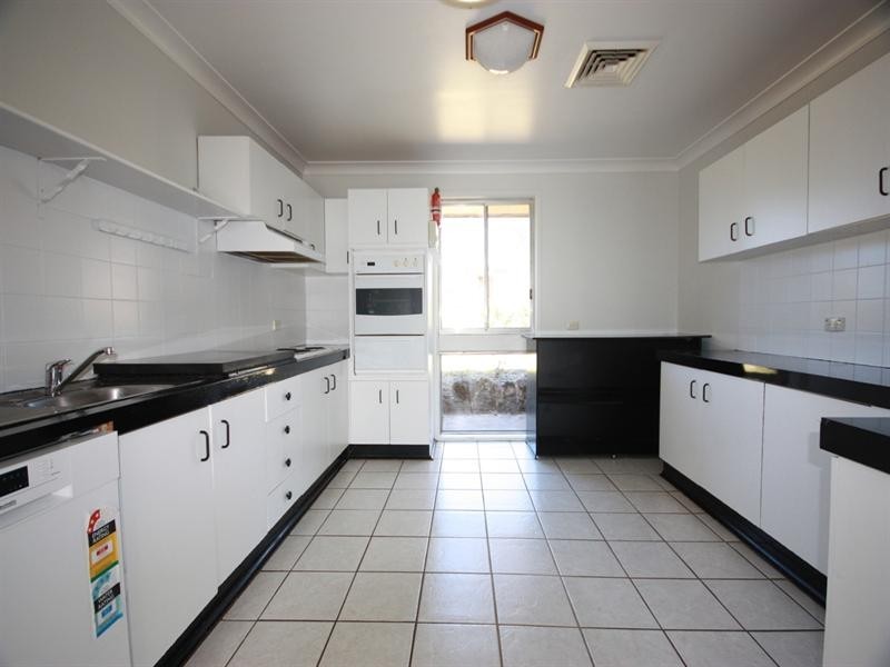 7 Woodland Road, Narellan NSW 2567