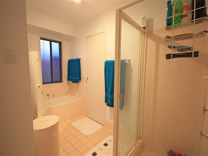 13 Baynton Place, St Helens Park NSW 2560