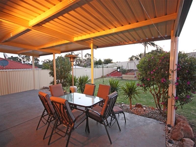 13 Baynton Place, St Helens Park NSW 2560