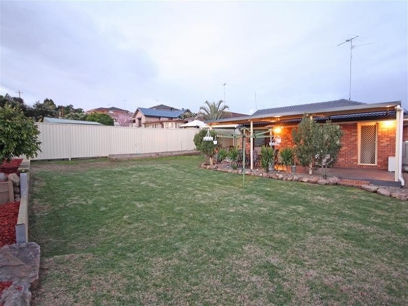 13 Baynton Place, St Helens Park NSW 2560