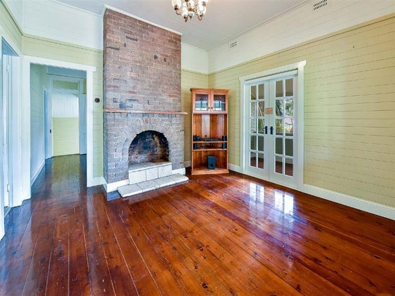 115 Waminda Avenue, Campbelltown NSW 2560