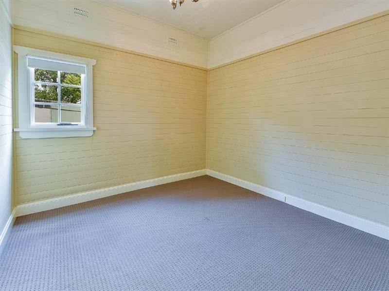 115 Waminda Avenue, Campbelltown NSW 2560