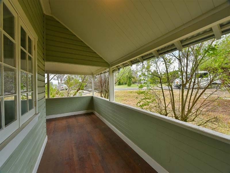 115 Waminda Avenue, Campbelltown NSW 2560