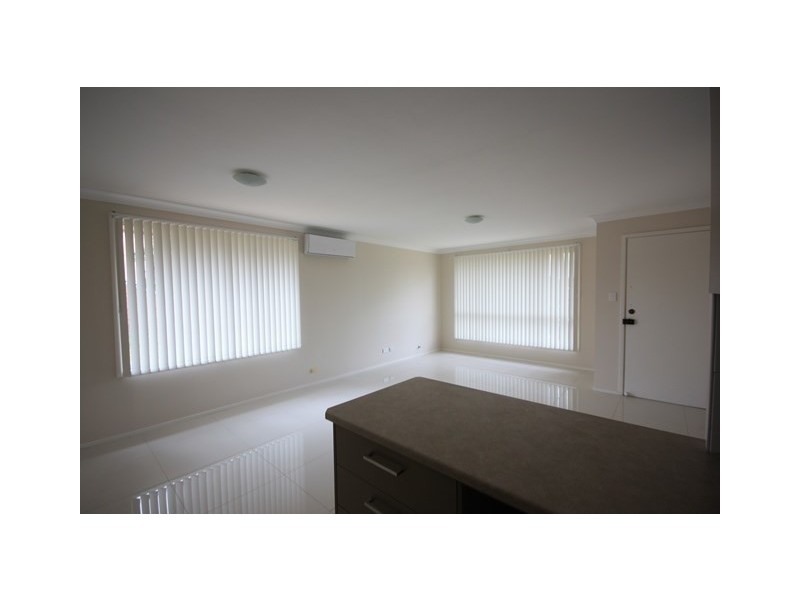 10 Brownlow Place, Ambarvale NSW 2560