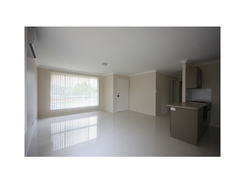 10 Brownlow Place, Ambarvale NSW 2560