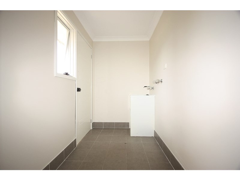 10 Brownlow Place, Ambarvale NSW 2560