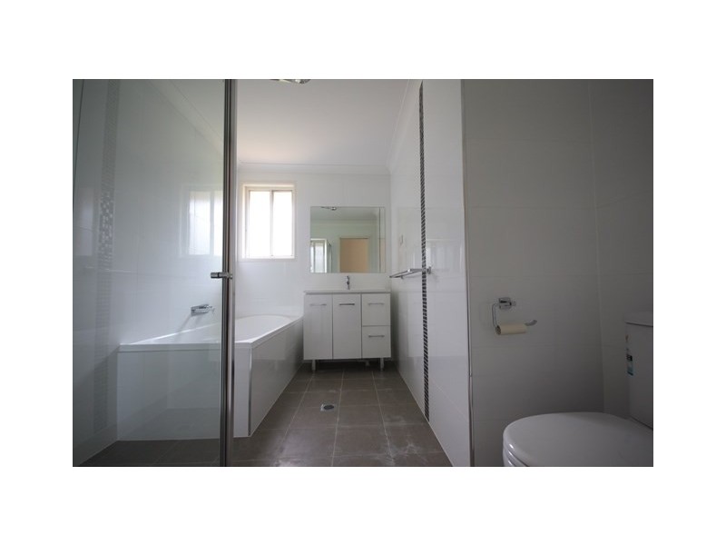 10 Brownlow Place, Ambarvale NSW 2560