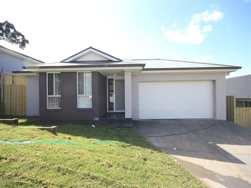 16 (Lot 33) Teasdale Street, Elderslie NSW 2570