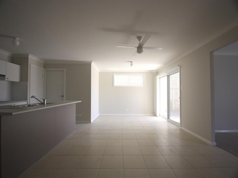 16 (Lot 33) Teasdale Street, Elderslie NSW 2570
