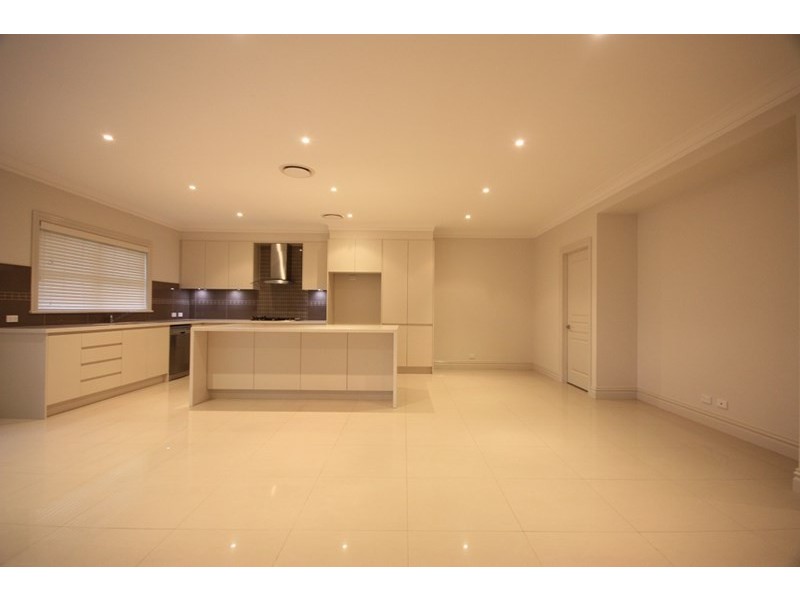 37 Young Circuit, Elderslie NSW 2570