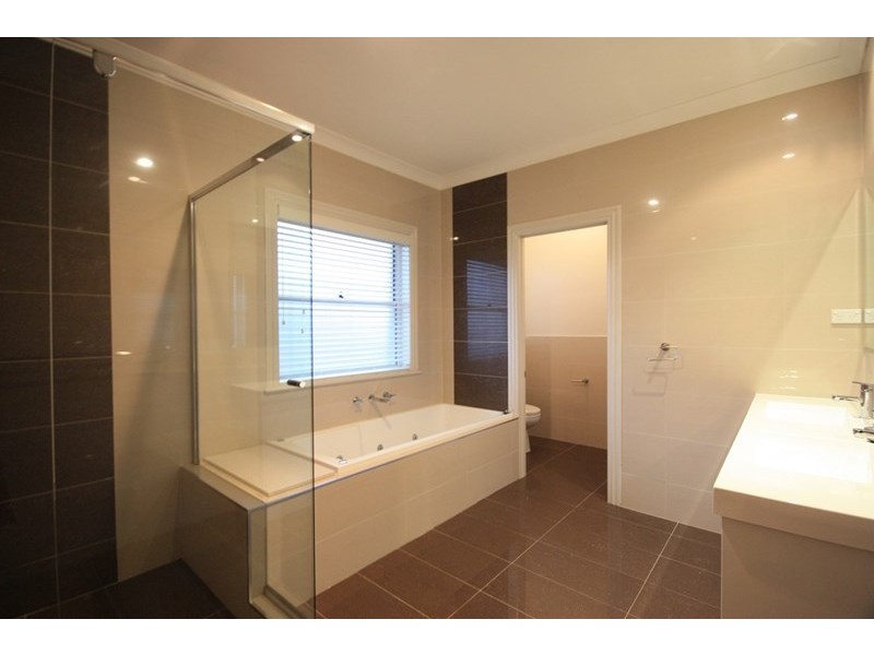 37 Young Circuit, Elderslie NSW 2570