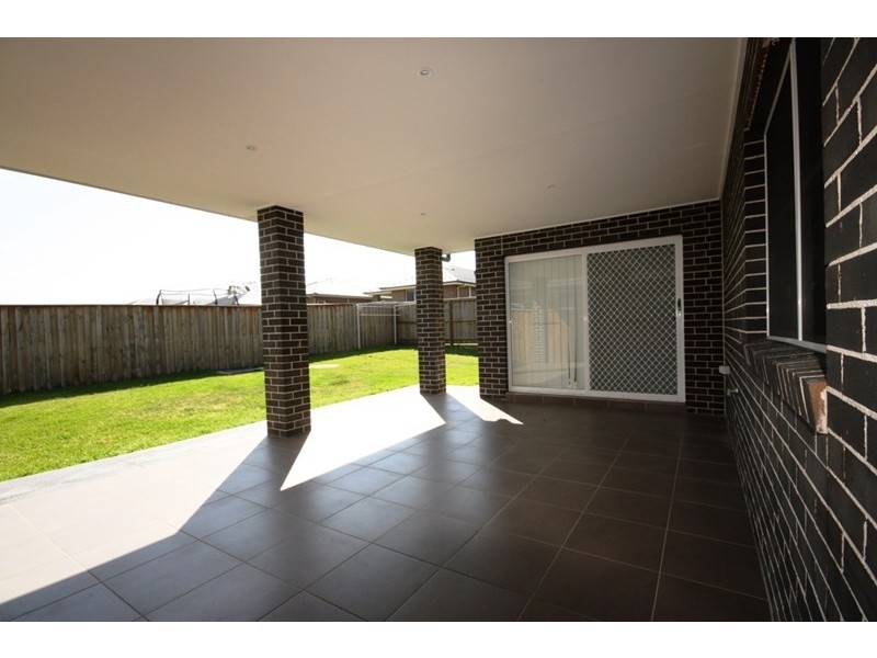 37 Young Circuit, Elderslie NSW 2570