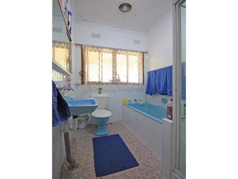 25 Austin Avenue, Campbelltown NSW 2560