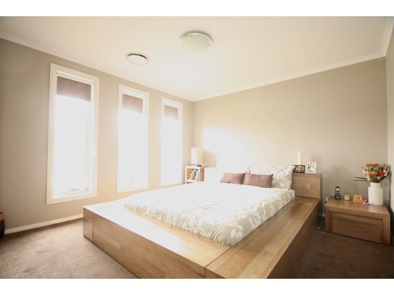 6 Crick Place, Oran Park NSW 2570