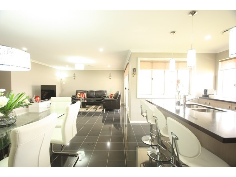 6 Crick Place, Oran Park NSW 2570